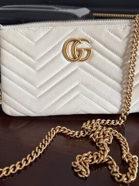 Gucci Beige Chain bag